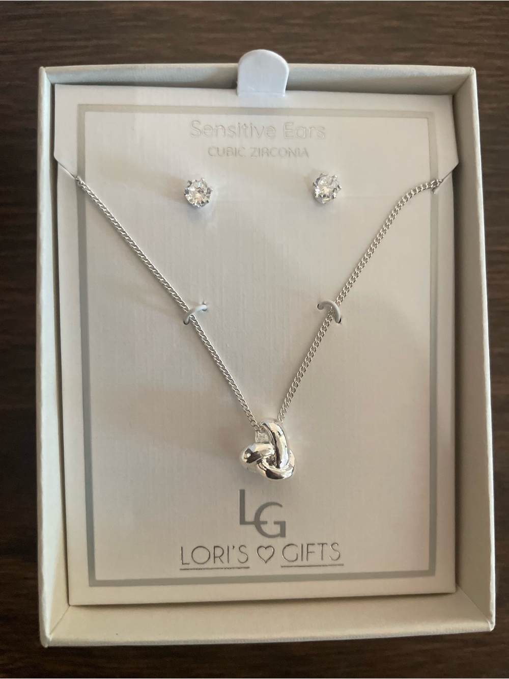 Necklace earring set